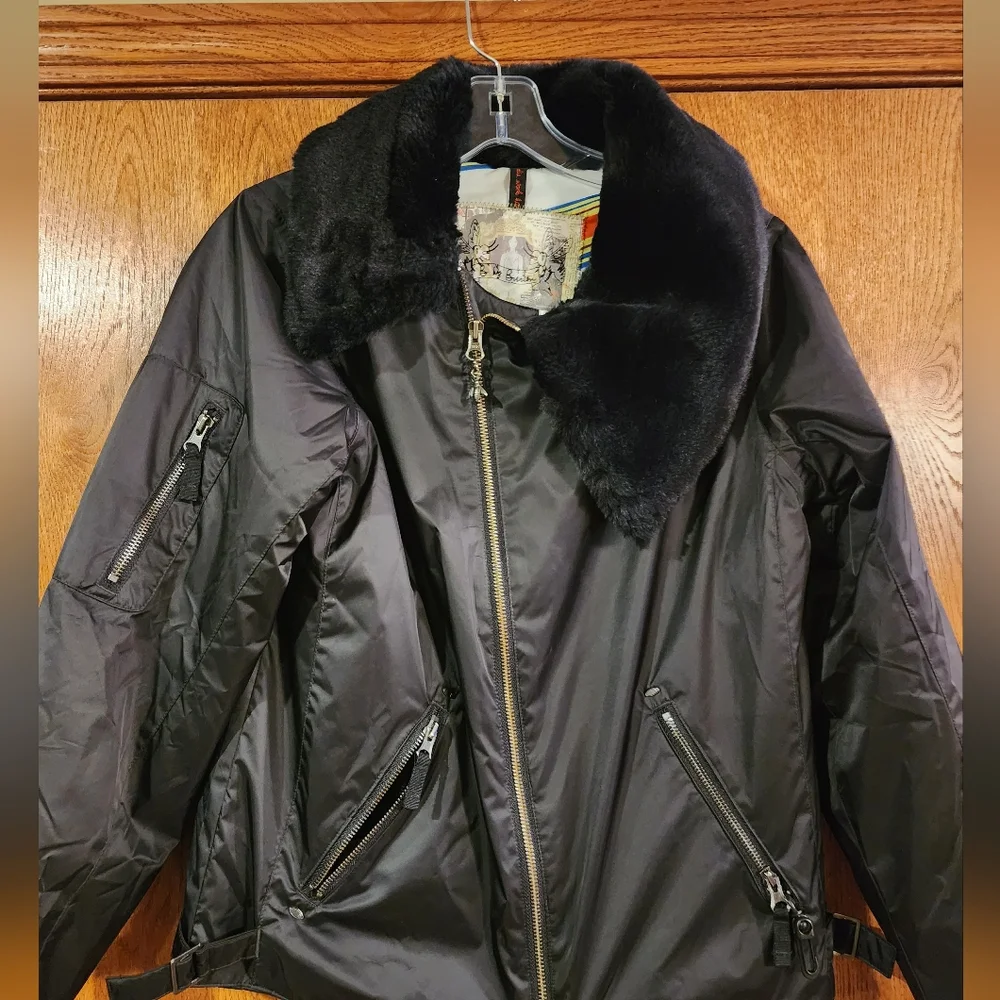 B by Burton Roosevelt Bomber Jacket Women's Small True Black Fun Striped Lining - Picture 3 of 5